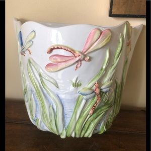 Beautiful embossed dragonfly wall pocket.